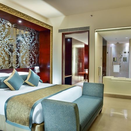 Crowne Plaza Ahmedabad City Centre By Ihg Eksteriør billede