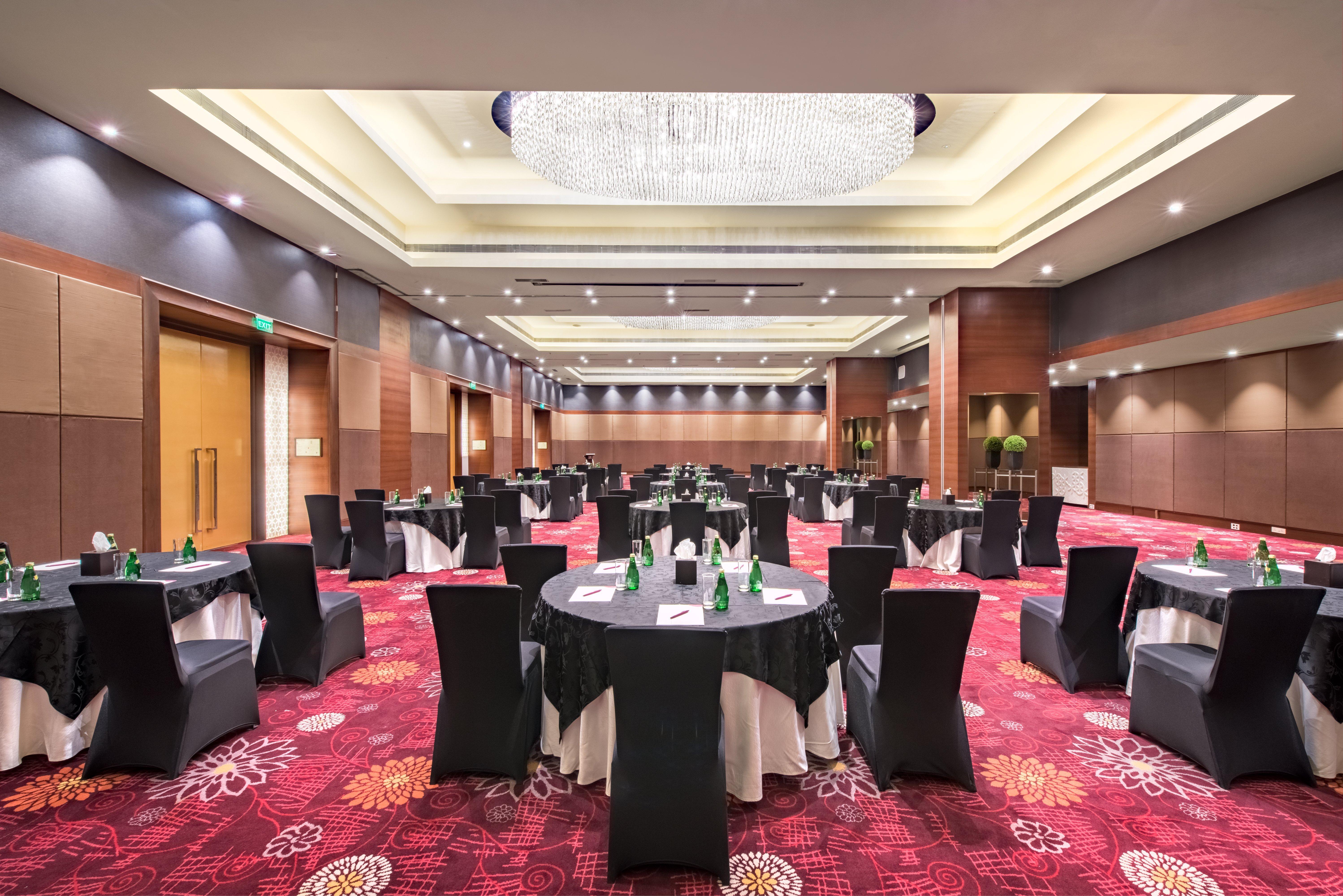 Crowne Plaza Ahmedabad City Centre By Ihg Eksteriør billede
