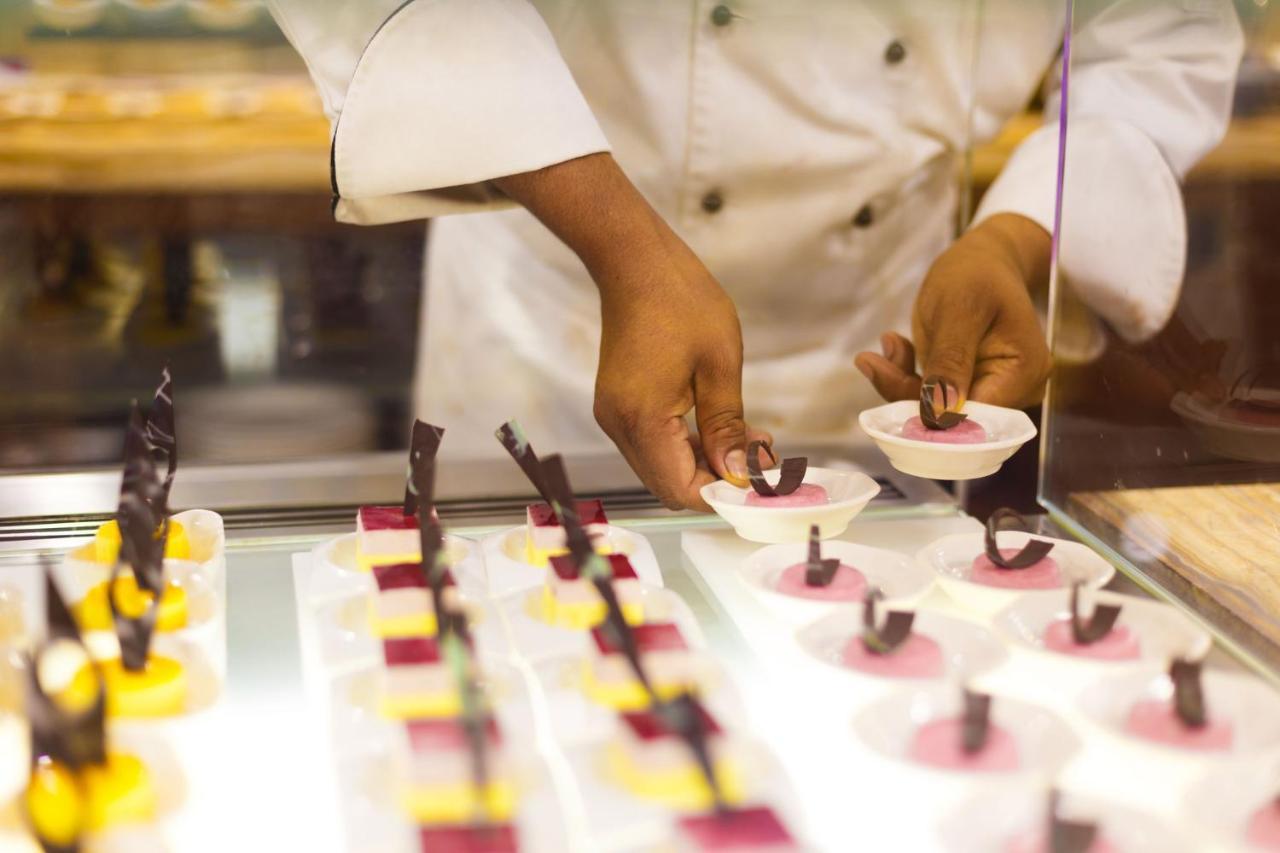 Crowne Plaza Ahmedabad City Centre By Ihg Eksteriør billede
