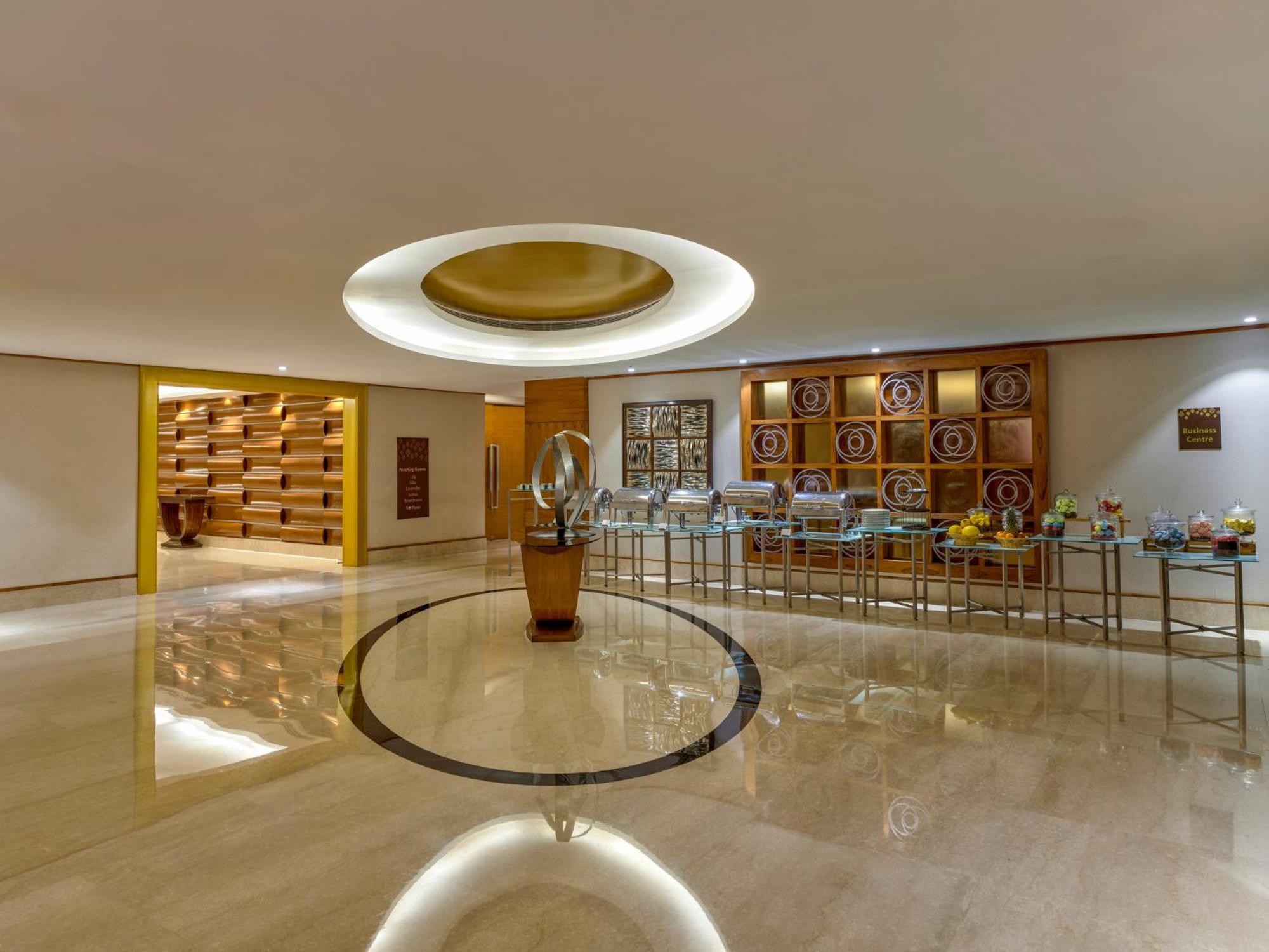 Crowne Plaza Ahmedabad City Centre By Ihg Eksteriør billede